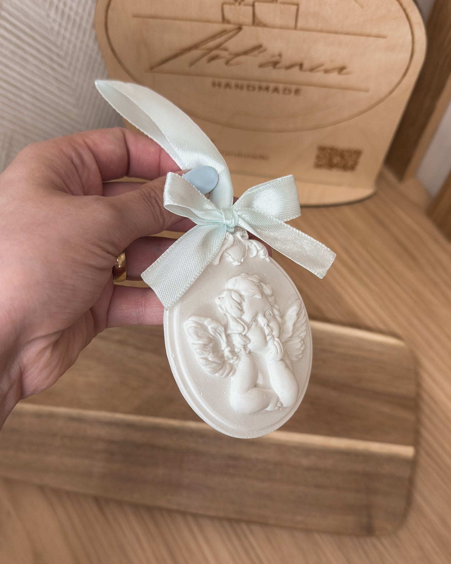PENDENTE ANJO - GESSO PERFUMADO